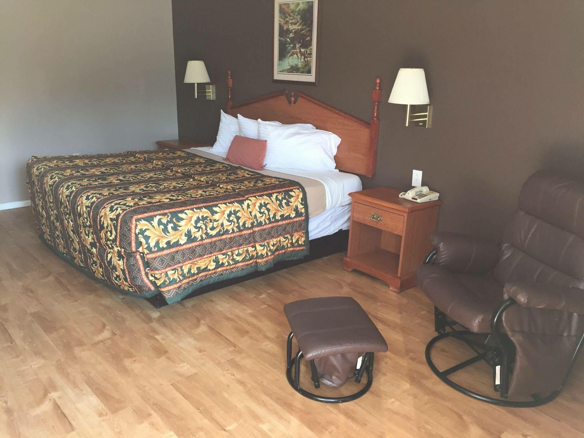 Deerfield Inn New Johnsonville Esterno foto